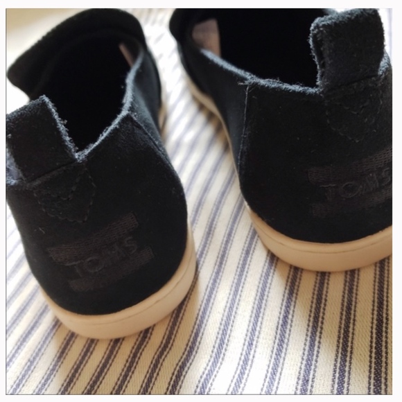 NEW Toms Embroidered Suede Slip-On Flats - Picture 4 of 4